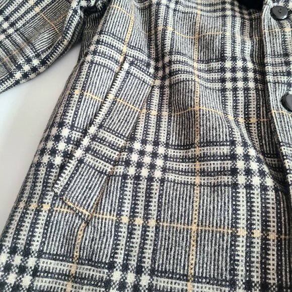 Vintage Con-Roy Casuals gray plaid wool man coat with black faux fur collar. - Picture 8 of 12